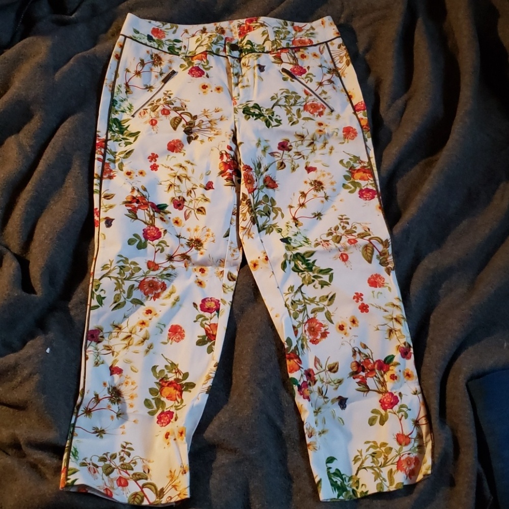 Disney Alice in wonderland retro floral capris
